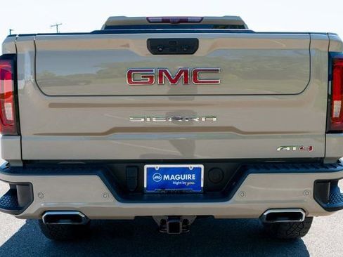 Used 2023 GMC Sierra 1500 AT4 w/ AT4 Premium Package AWD/4WD image 7