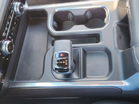 Used 2023 GMC Sierra 1500 SLT image 23