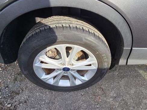 Used 2018 Ford Escape SE image 10