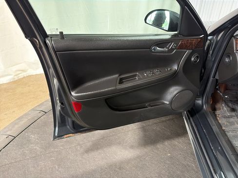 Used 2014 Chevrolet Impala Limited LS FWD image 4