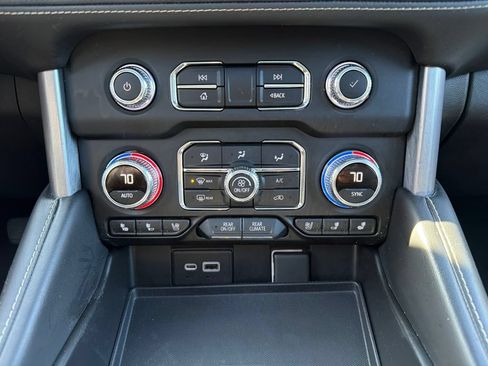 Used 2022 GMC Yukon SLT w/ SLT Premium Package AWD/4WD image 20