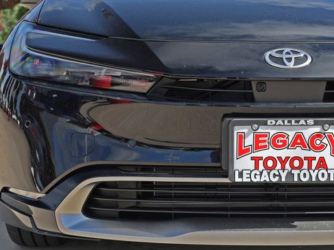 New 2026 Toyota Prius Plug-In Hybrid FWD image 9