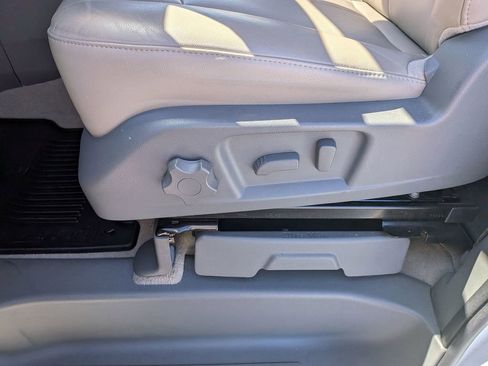 Used 2021 Nissan NV 3500 SL image 13