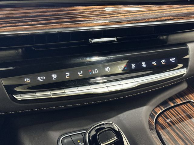 Certified 2024 Cadillac Escalade Premium Luxury w/ Performance Package AWD/4WD image 26