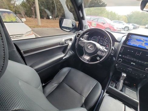 Used 2022 Lexus GX 460 Premium w/ Premium Package image 7