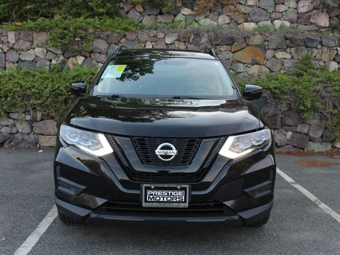 Used 2017 Nissan Rogue SV AWD/4WD image 3