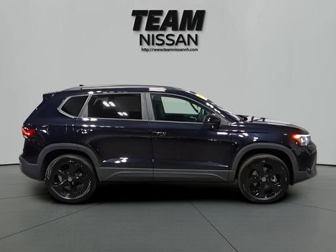 Used 2025 Volkswagen Taos SE AWD/4WD image 7