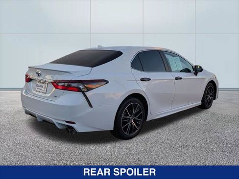 Used 2023 Toyota Camry SE FWD image 5