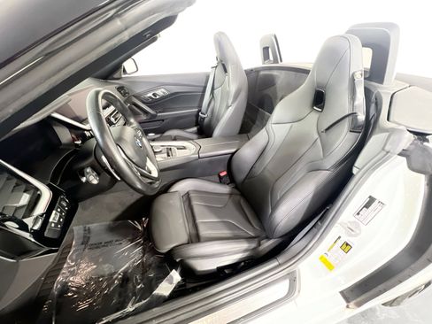 Used 2022 BMW Z4 sDrive30i w/ Driving Assistance Package image 21