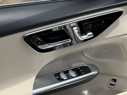 Used 2022 Mercedes-Benz C 300 Sedan w/ Exclusive Trim Package image 29