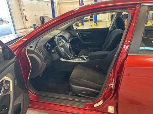 Used 2013 Nissan Altima 2.5 SV FWD image 15