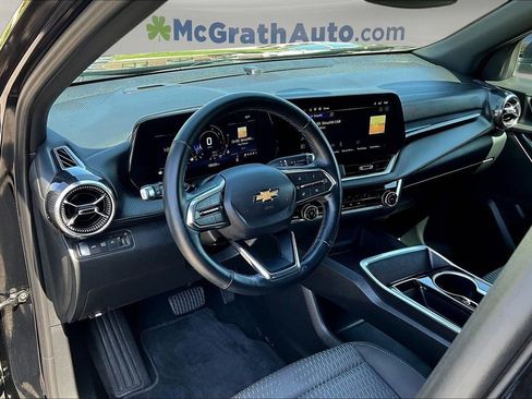 Used 2025 Chevrolet Equinox LT AWD/4WD image 16
