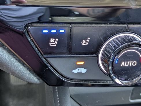 Used 2023 Honda Accord Touring image 23