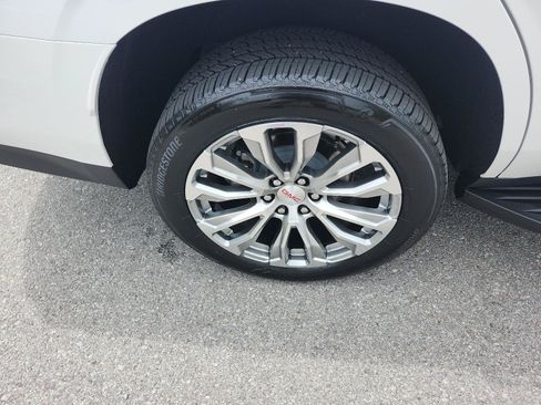 Certified 2023 GMC Yukon Denali AWD/4WD image 6