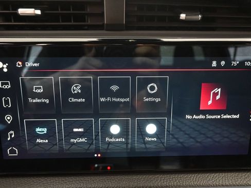 Used 2024 GMC Sierra 1500 Denali w/ Technology Package AWD/4WD image 9