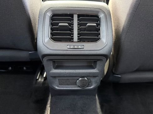 Used 2024 Volkswagen Tiguan S image 68