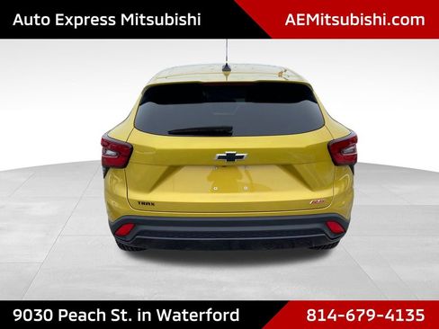 Used 2024 Chevrolet Trax RS w/ Sunroof Package image 6