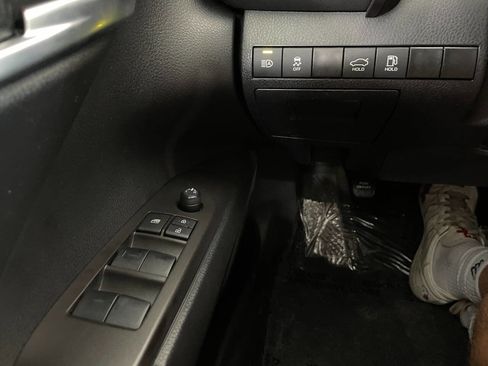 Used 2024 Toyota Camry SE image 37