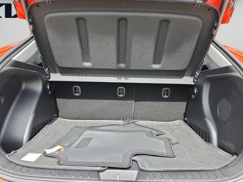Used 2024 Hyundai Kona Limited FWD image 13