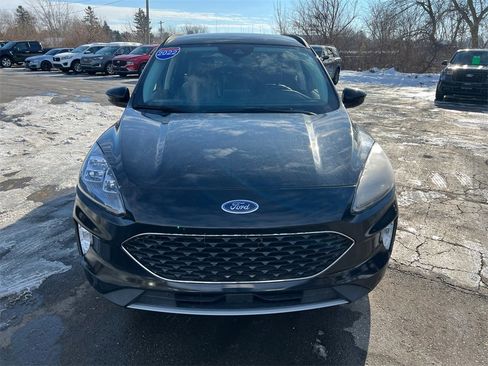 Used 2022 Ford Escape Titanium image 40