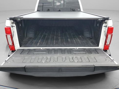 Certified 2022 Ford F350 Lariat w/ Black Appearance Package AWD/4WD image 7