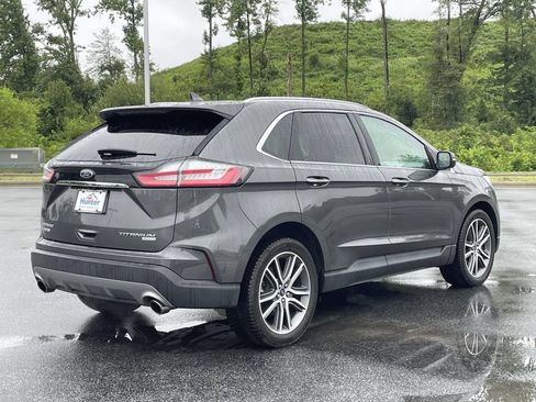 Used 2019 Ford Edge Titanium FWD image 28