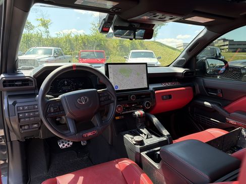 Used 2024 Toyota Tacoma TRD Pro AWD/4WD image 20