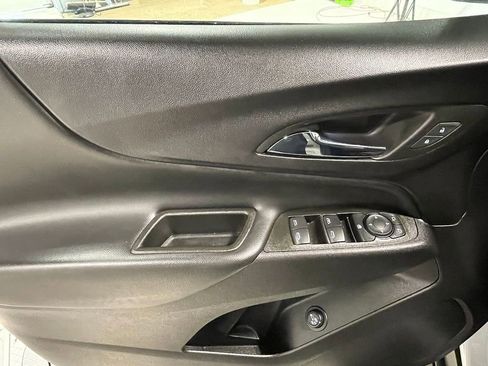 Used 2023 Chevrolet Equinox LT image 20