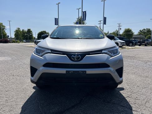 Used 2017 Toyota RAV4 LE w/ Carpet Mat Package FWD image 9