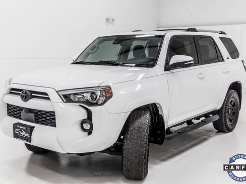 Used 2023 Toyota 4Runner SR5 Premium image 2