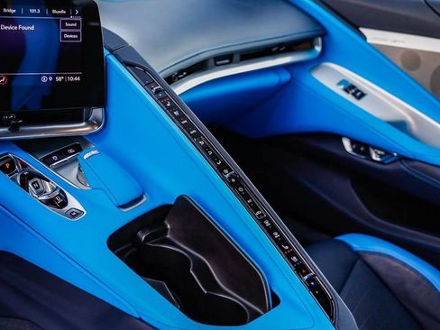 Used 2022 Chevrolet Corvette Stingray w/ Z51 Performance Package image 19