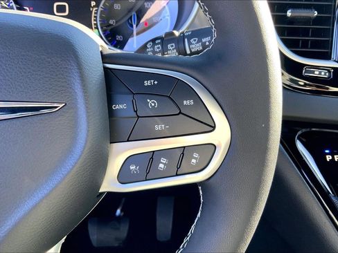 New 2026 Chrysler Voyager LX image 15