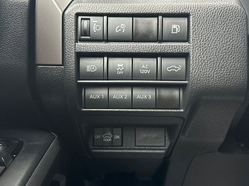 Used 2025 Toyota Tacoma TRD Off-Road w/ TRD Off Road Premium Package AWD/4WD image 27