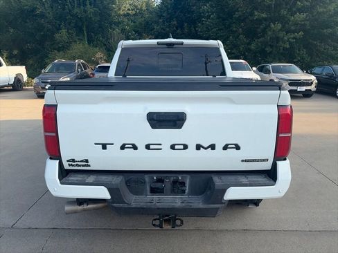 Used 2025 Toyota Tacoma TRD Off-Road w/ TRD Off Road Premium Package AWD/4WD image 8