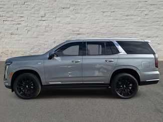 New 2026 Cadillac Escalade Luxury video 2