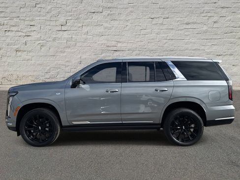 New 2026 Cadillac Escalade Luxury image 2