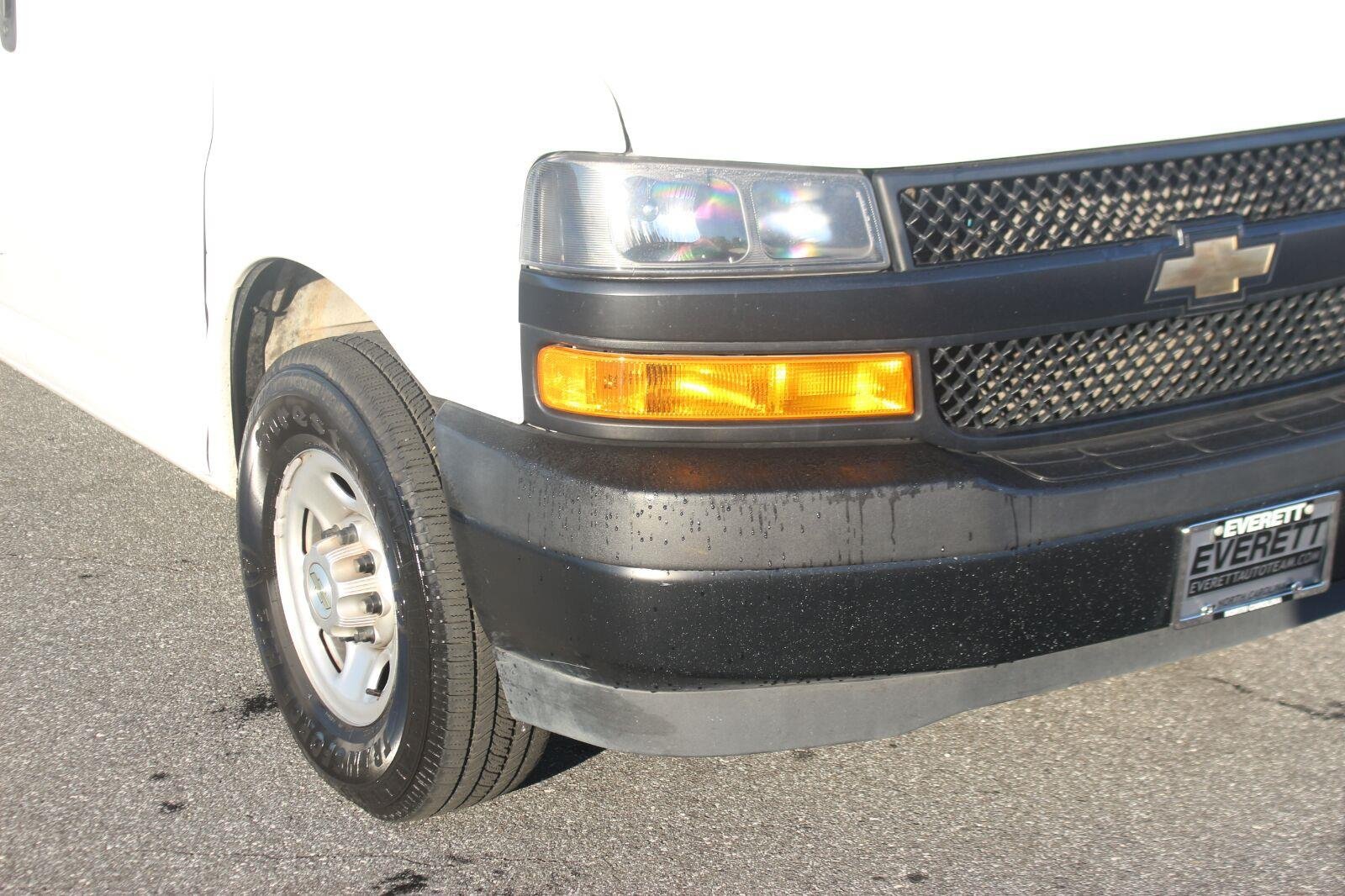 Used 2021 Chevrolet Express 2500 Extended w/ Driver Convenience Package RWD image 9
