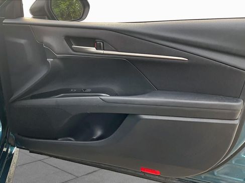 Used 2025 Toyota Camry LE FWD image 21