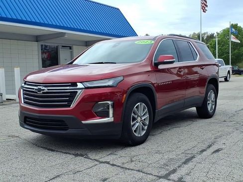 Used 2023 Chevrolet Traverse LT FWD image 3