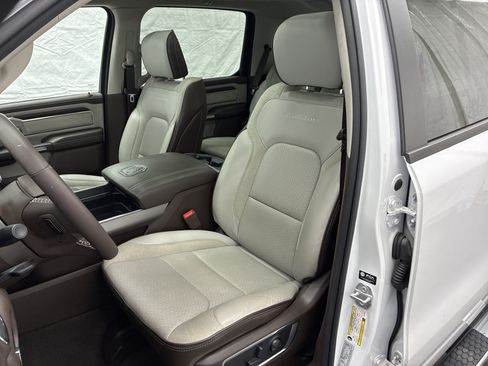 Certified 2025 RAM 1500 Laramie AWD/4WD image 16