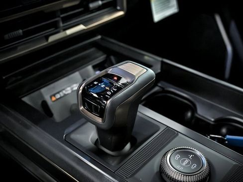 New 2025 GMC Hummer EV 2X image 18