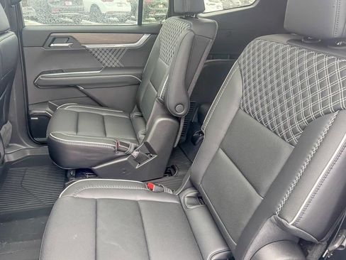 New 2026 GMC Acadia Denali w/ Super Cruise Package image 13