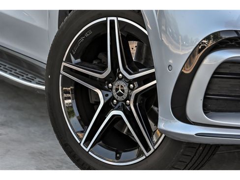 Certified 2025 Mercedes-Benz GLS 450 4MATIC image 3