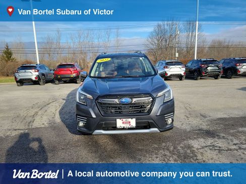 Used 2022 Subaru Forester Touring image 8