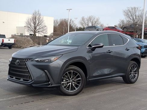 Used 2025 Lexus NX 250 FWD w/ Accessory Package (2T) image 2