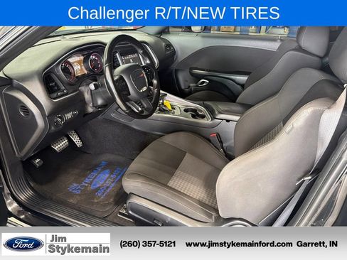 Used 2020 Dodge Challenger R/T RWD image 2