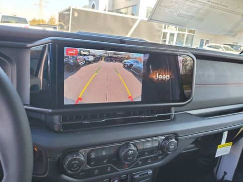 New 2026 Jeep Wrangler Unlimited Rubicon image 10