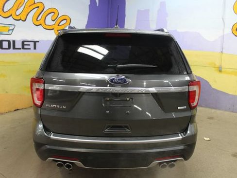 Used 2018 Ford Explorer Platinum AWD/4WD image 7