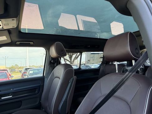 New 2025 Volkswagen ID. Buzz Pro S Plus image 17