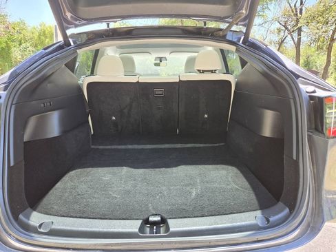 Used 2021 Tesla Model Y 2WD image 30